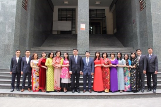Tập thể viên chức và người lao động Phòng QLBD theo chức vụ lãnh đạo quản lý