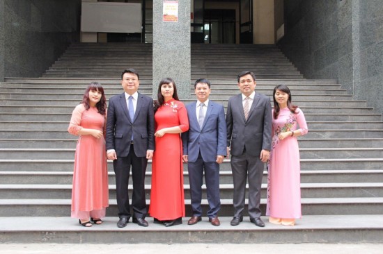 Tập thể viên chức Phòng Kế hoạch tổng hợp