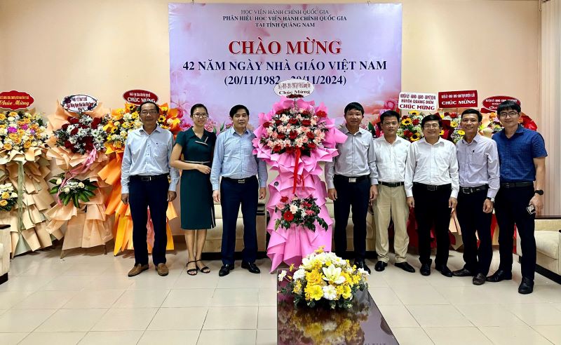 Thị ủy, HĐND, UBND, UBMTTQVN Thị xã Hương Thủy, tỉnh Thừa Thiên Huế chúc mừng Phân hiệu Quảng Nam.