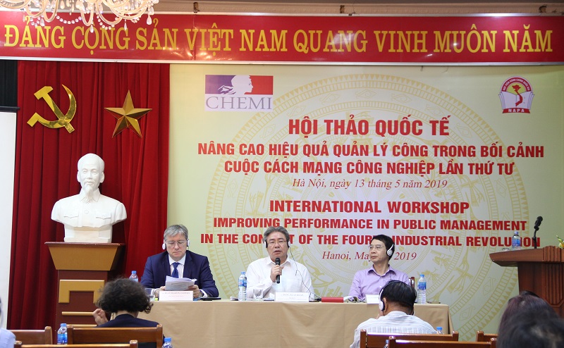 Đoàn Chủ tịch chủ trì Hội thảo