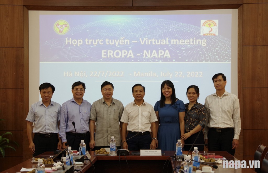 Đại biểu Học viện Hành chính Quốc gia tham dự buổi làm việc.