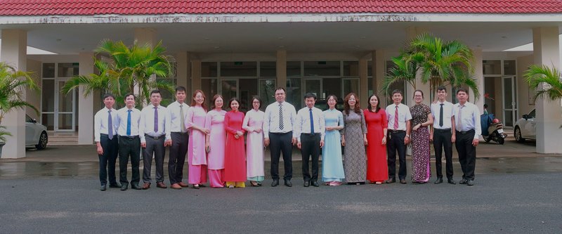 Các đại biểu tham dự Đại hội chụp ảnh lưu niệm