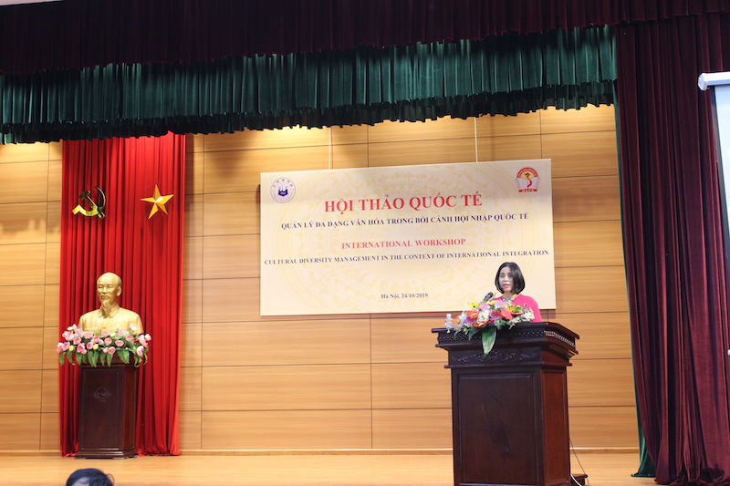 Ms. Nguyen Thi Thu Cuc, Department of International Cooperation, NAPA introducing the workshop agenda and delegates