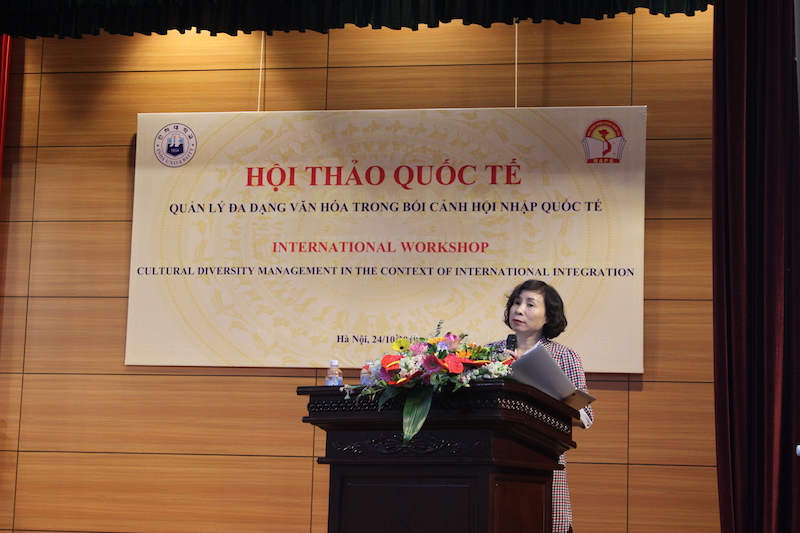 Dr. Nguyen Thi Huong, Institute of Administrative Sciences, NAPA There was active interaction between the workshop presenters and participants.