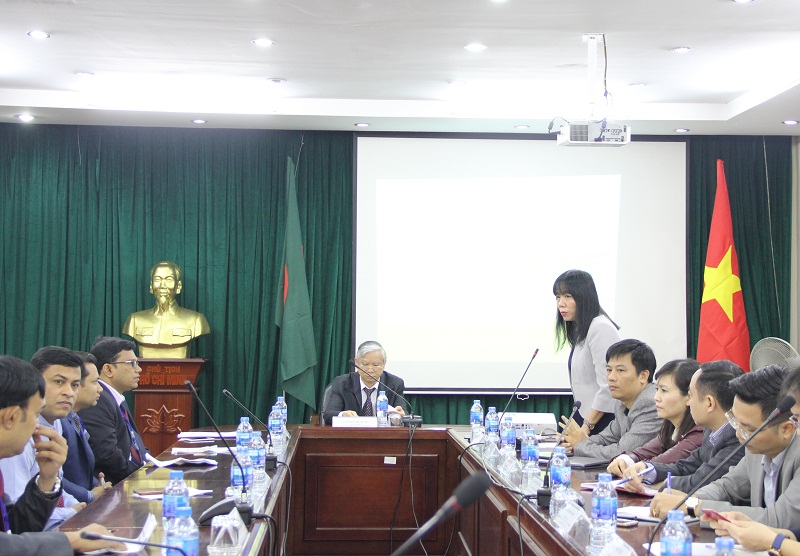 Ms. Pham Thi Quynh Hoa, Director Department of International Cooperation, NAPA introducing the overseas study visit