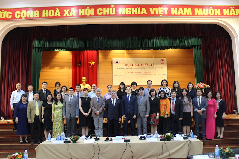 Photo of workshop delegates and participants