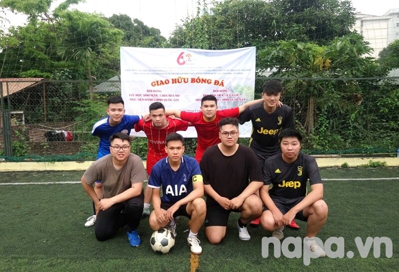 NAPA Student Team before the match