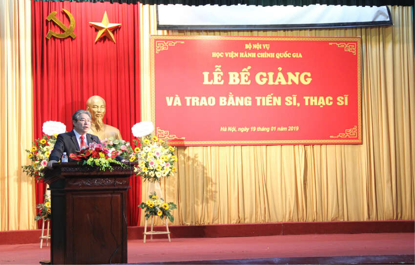 Dr. Dang Xuan Hoan, NAPA President giving a speech at the ceremony