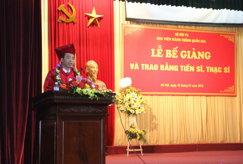 A representative of new Doctors giving a speech at the ceremony