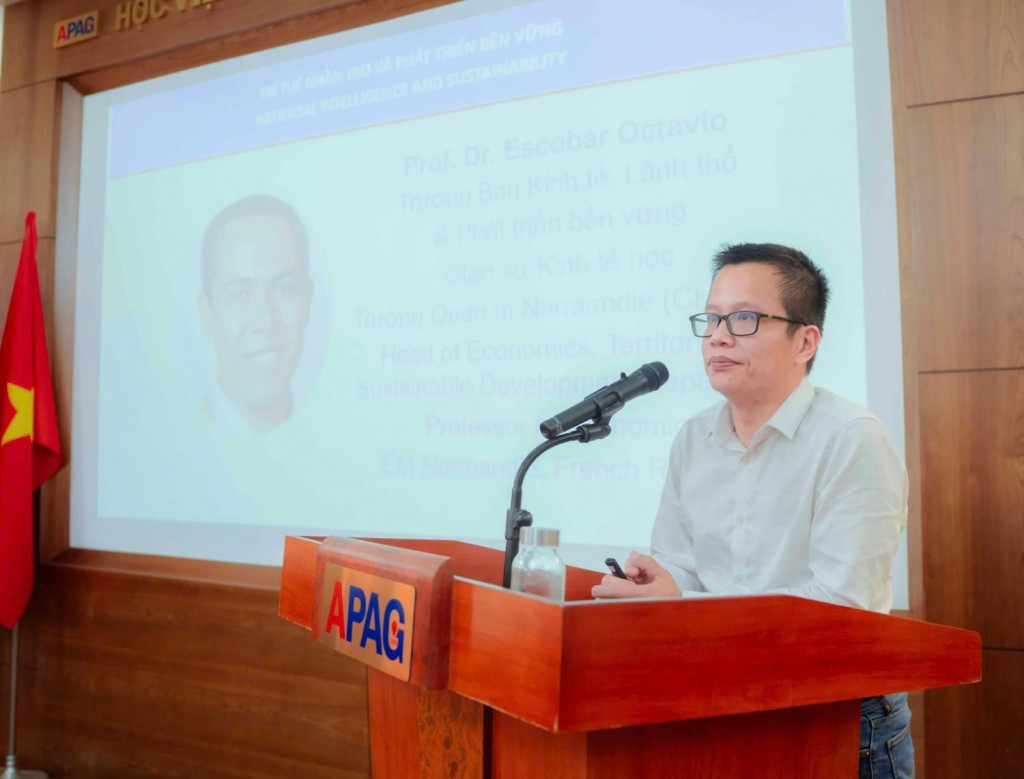 Assoc. Prof. Dr. Nguyen Huu Thanh Tam, Associate Professor of Economics, EM Normandie, presented at the workshop.