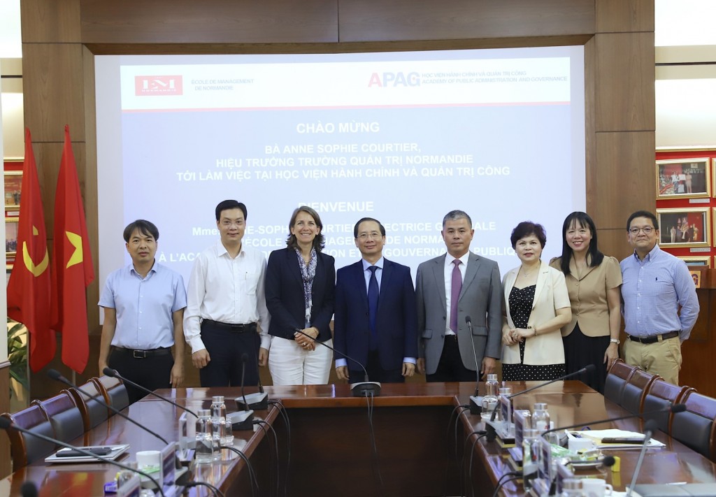 Meeting participants.