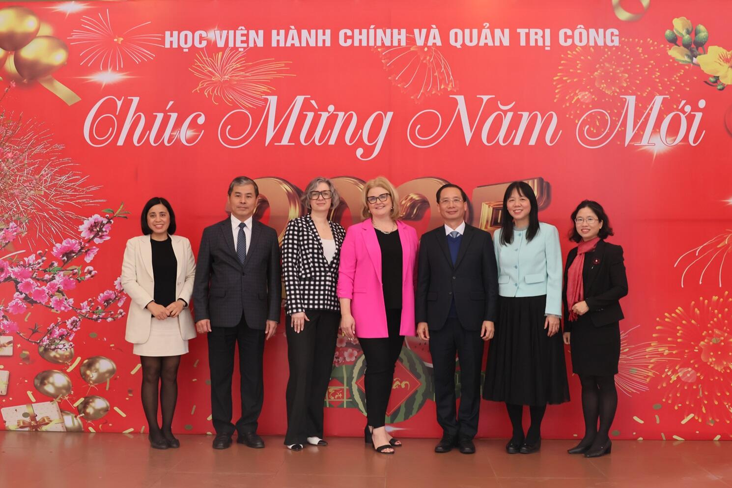 Đẩy mạnh hợp tác quốc tế trong đào tạo, bồi dưỡng lãnh đạo, quản lý địa phương