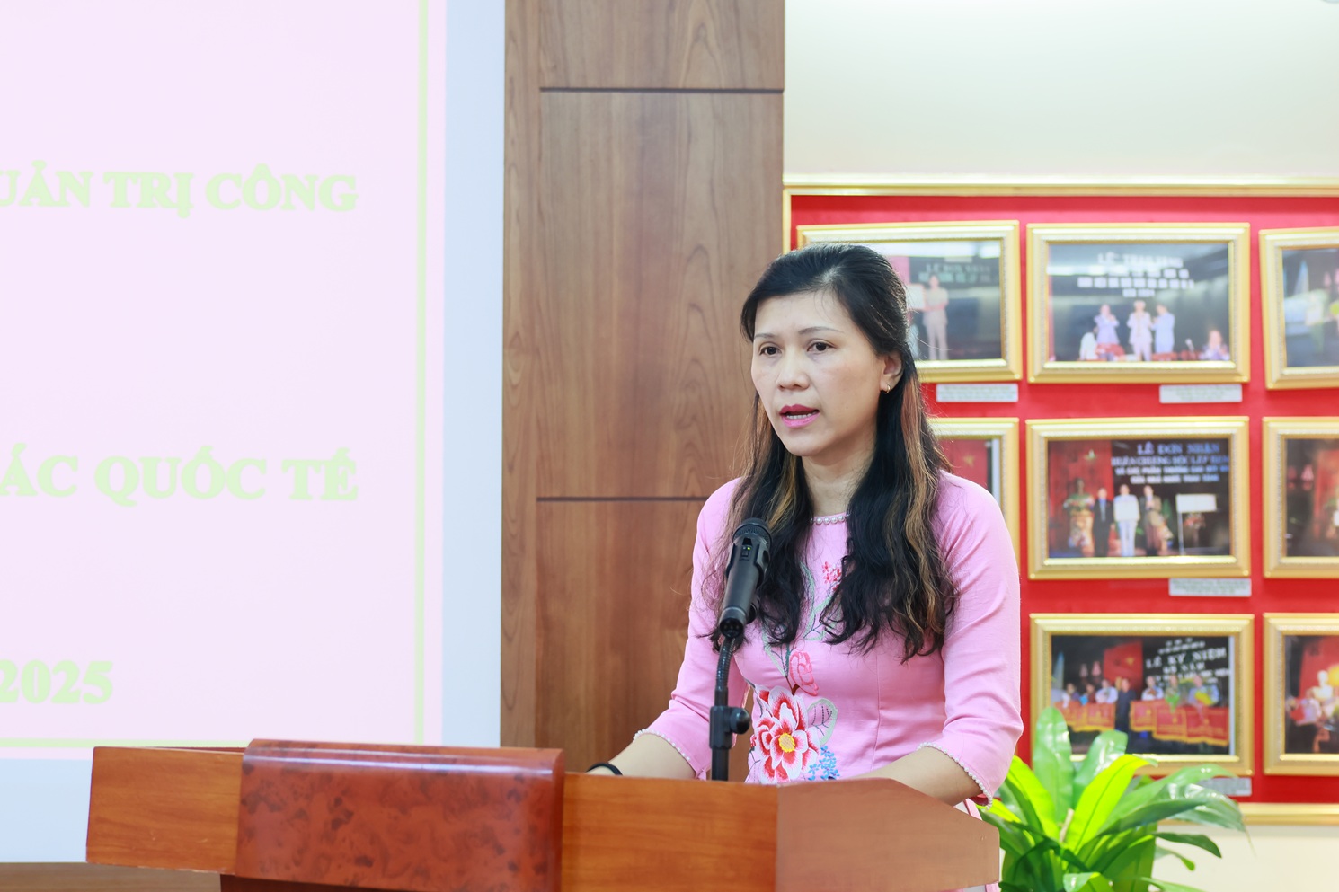 8 Chị Hiên